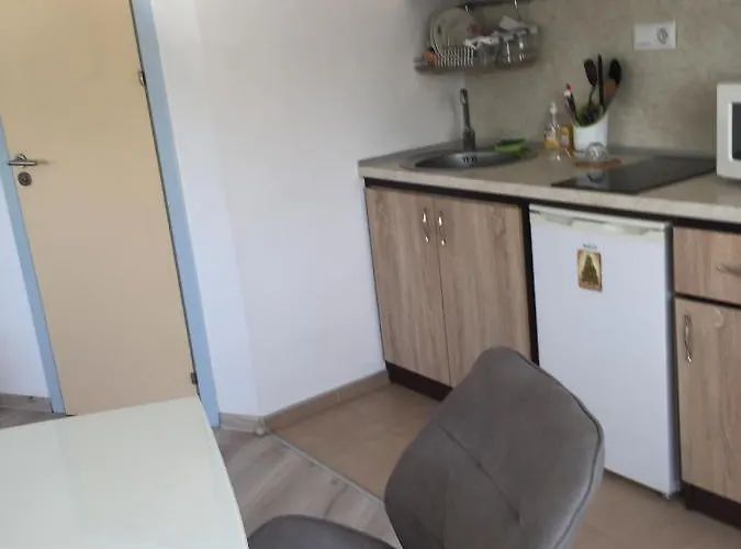 Apartment евксиновград, една спалня - безплатен паркинг,