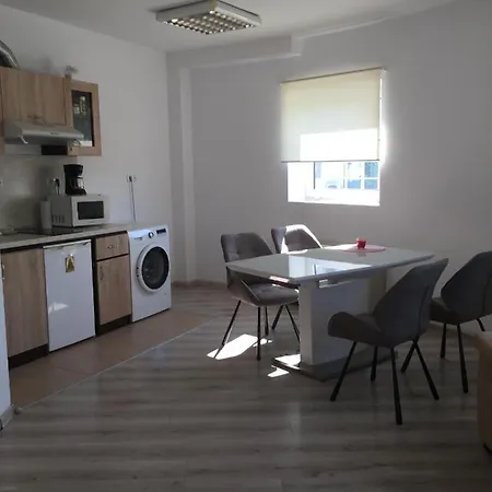 Апартамент До Евксиновград, Една Спалня, Варна, Туи, Жилищна Част Apartment Varna